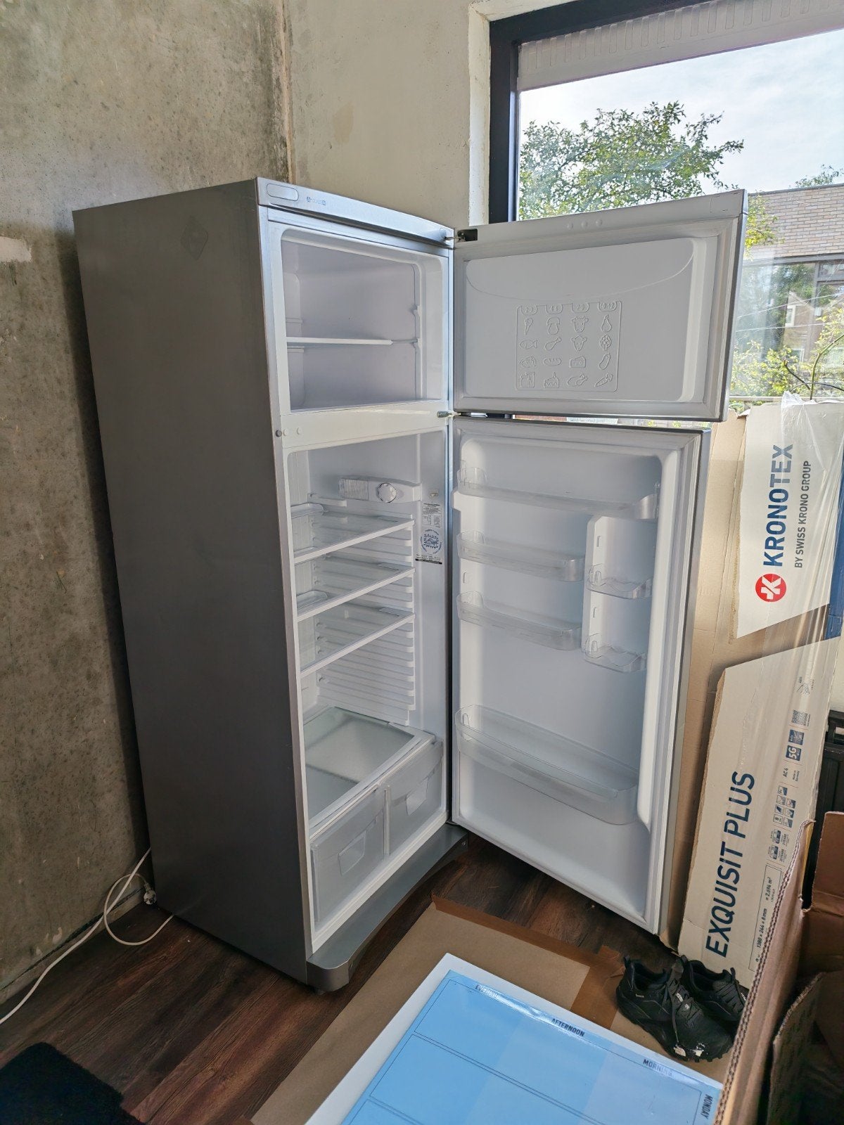 Indesit Koelkast TAA 5 S - Ruime Koel-Vriescombinatie, Gebruikt, 200 liter of meer, 60 cm of meer, Met aparte vriezer