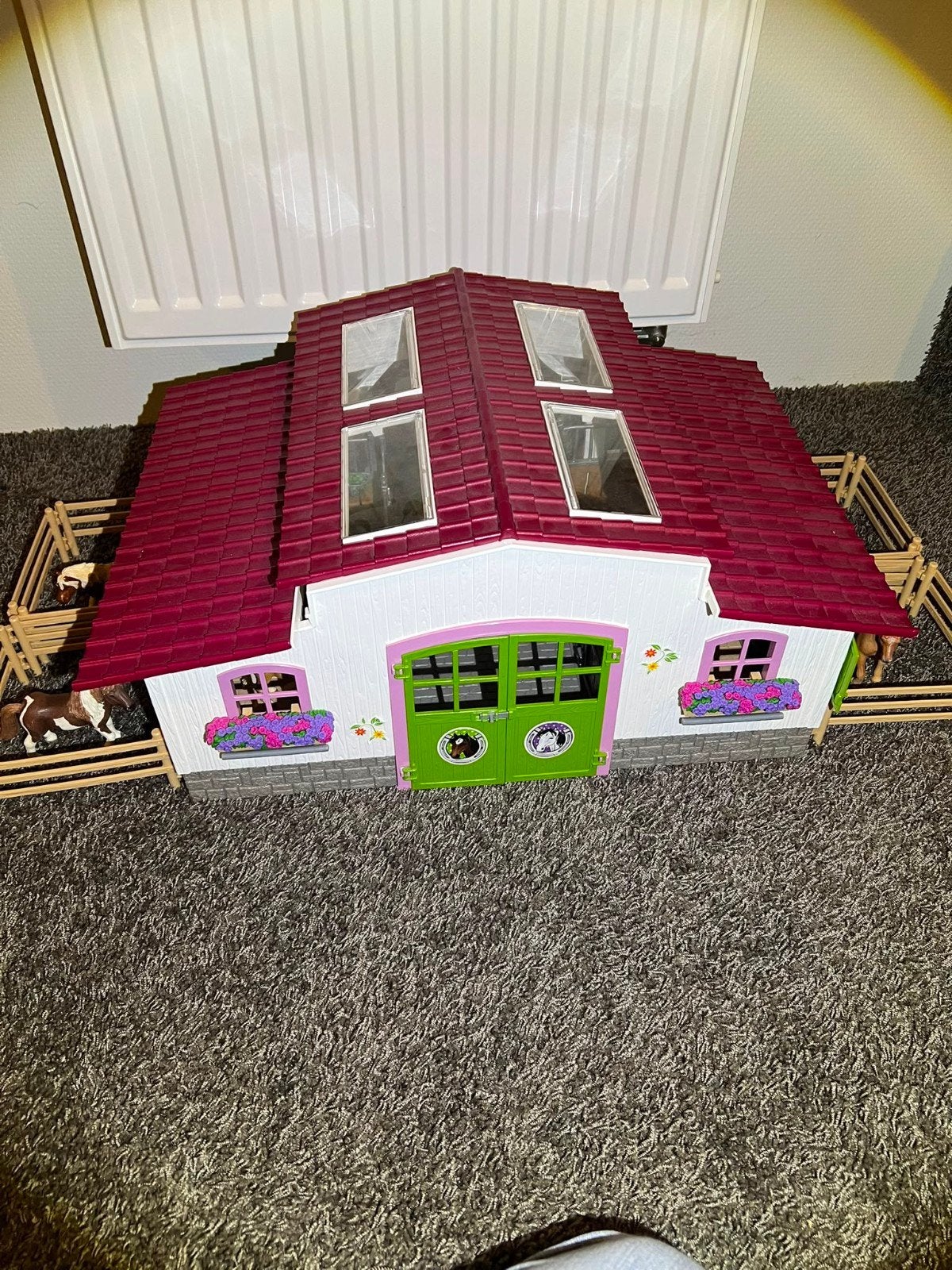 Schleich manege incl 8 paardjes!, Ophalen, Zo goed als nieuw, Poppenhuis