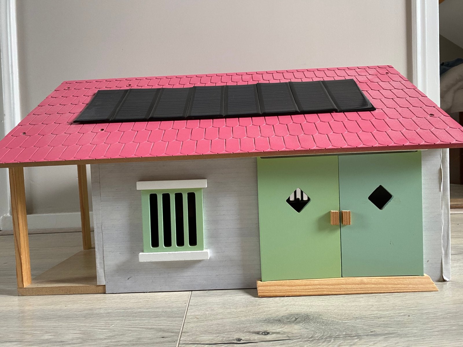 Kids Globe Houten Paardenstal met 2 Boxen en Berging, Kinderen en Baby's, Speelgoed | Poppenhuizen, Ophalen, Gebruikt, Poppenhuis