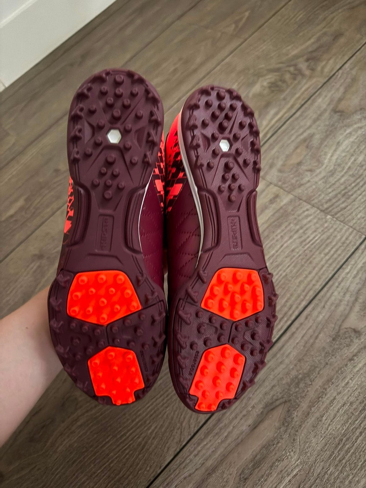 Kunstgras schoenen. ( nieuw), Maat XS of kleiner, Ophalen of Verzenden, Nieuw, Schoenen