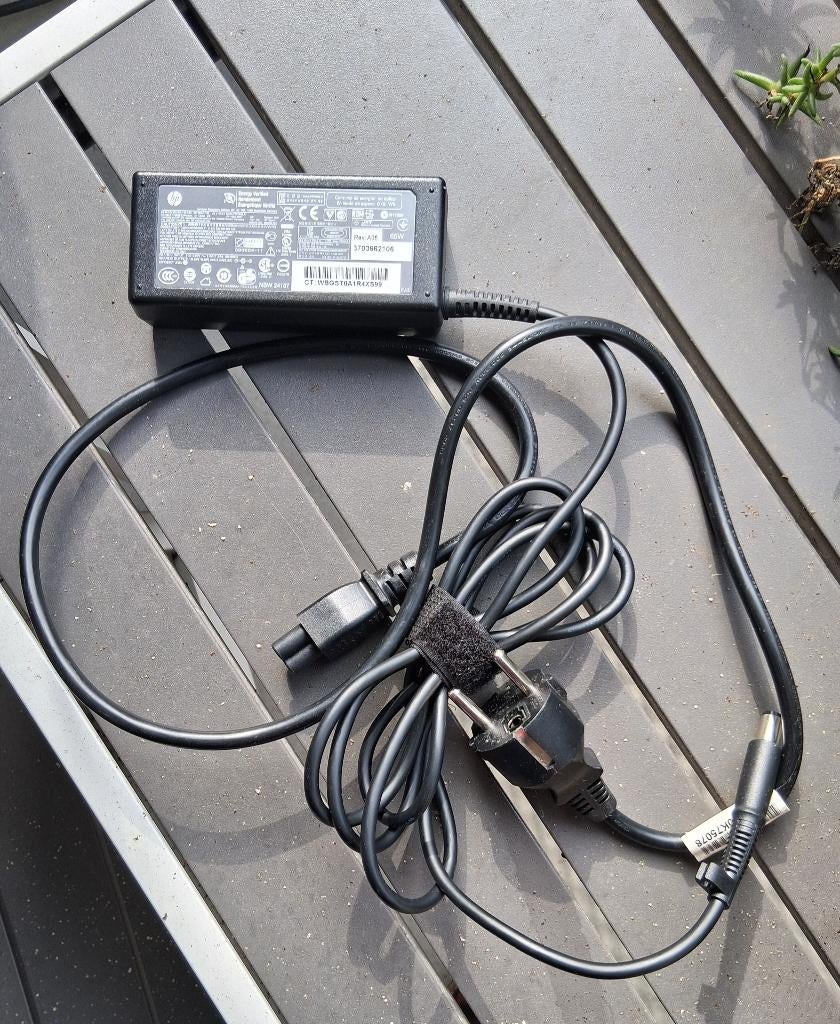 HP laptop adapter 65 w, Ophalen of Verzenden, Gebruikt, HP