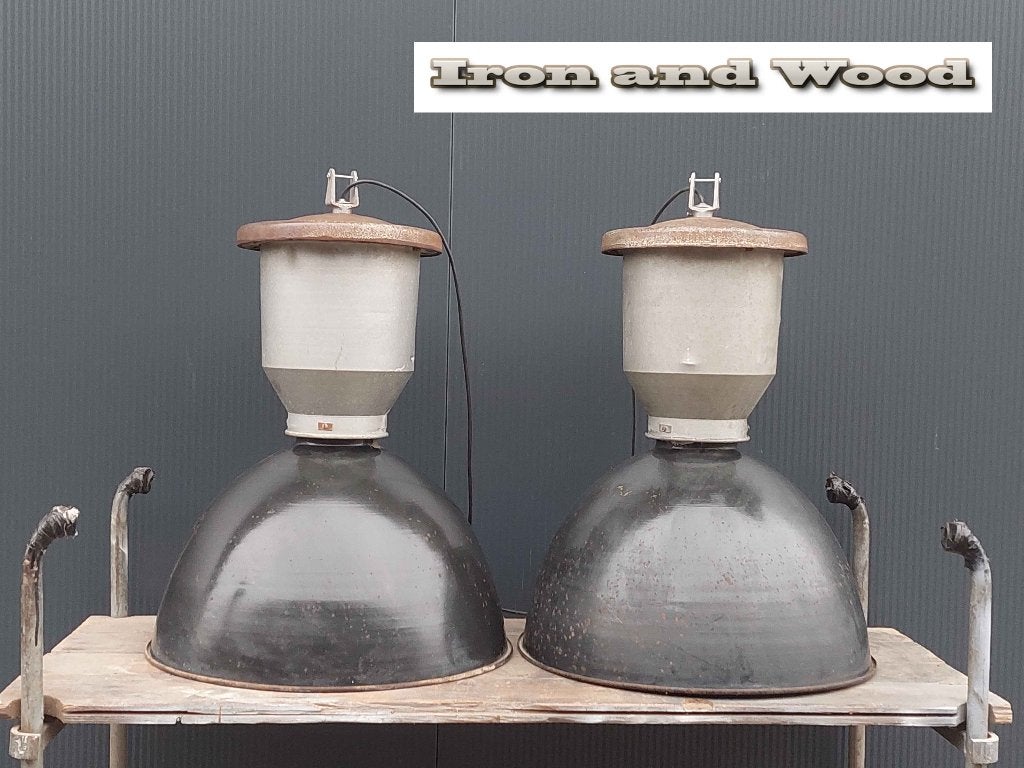 Emaille industriele vintage oude lampen afmetingen: D51 H70, Ophalen of Verzenden, Gebruikt, Metaal, Stoer vintage industrieel robuust oud brocante emaille