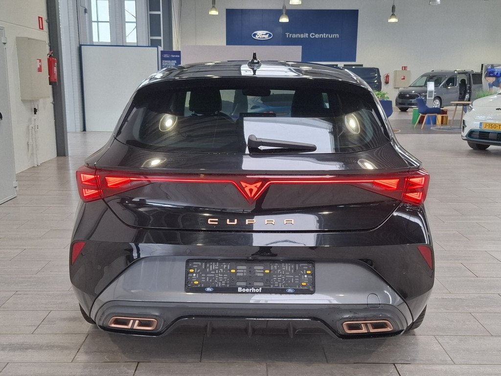 CUPRA Leon 1.5 TSI e-Hybrid 204pk Business | Stoel- en stuur, Auto's, Cupra, 12 maanden, 4 cilinders, Leon, Leder en Stof