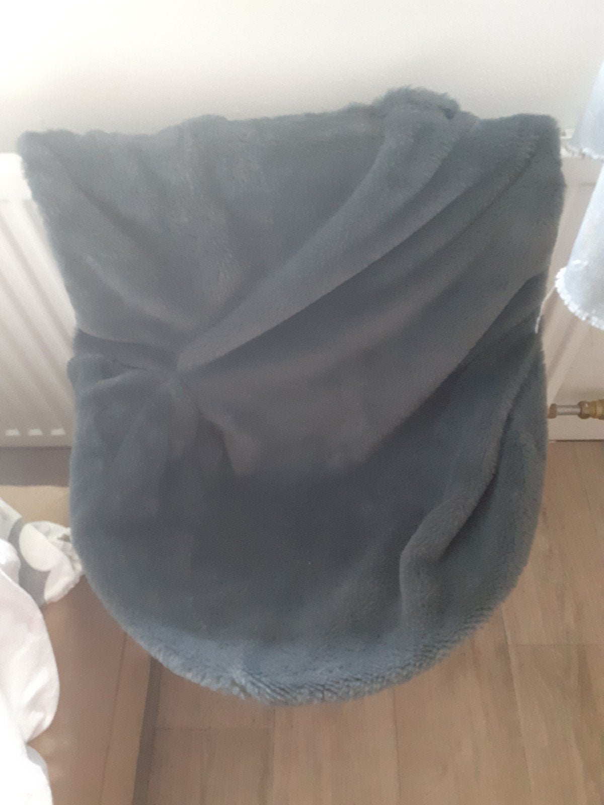 Kattenmand voor aan kagel, Ophalen
