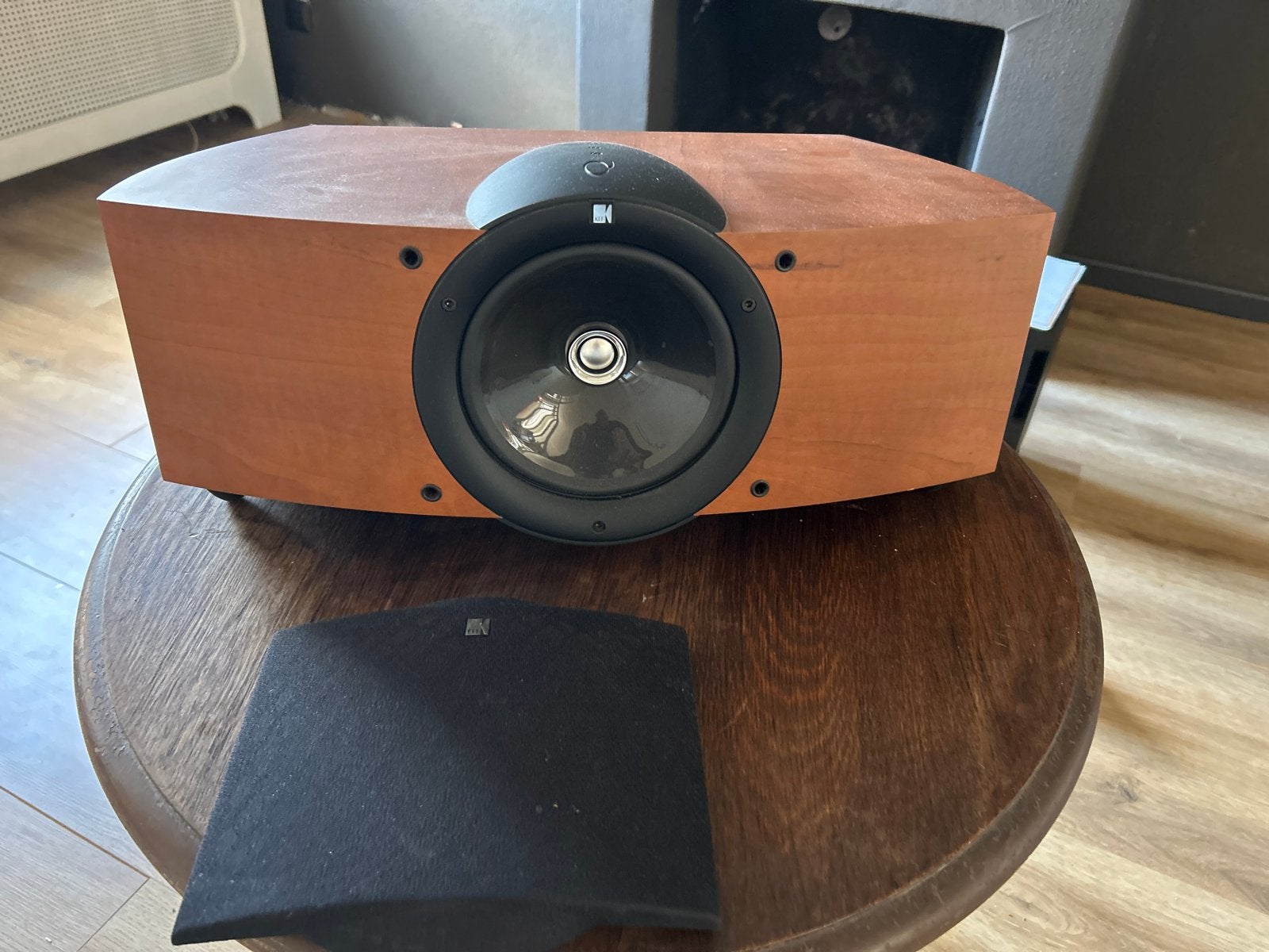 KEF Q9c Center Speaker - Perfect voor Home Cinema, Ophalen, Zo goed als nieuw, 60 tot 120 watt, Center speaker