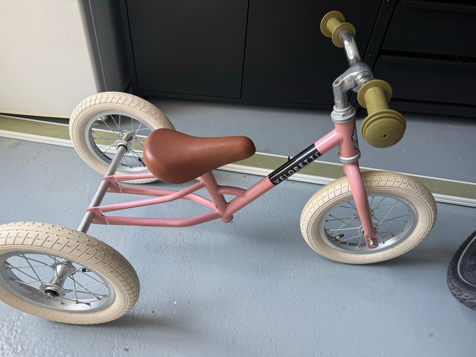 Veloretti loopfiets roze - Zo goed als nieuw, Ophalen, Zo goed als nieuw