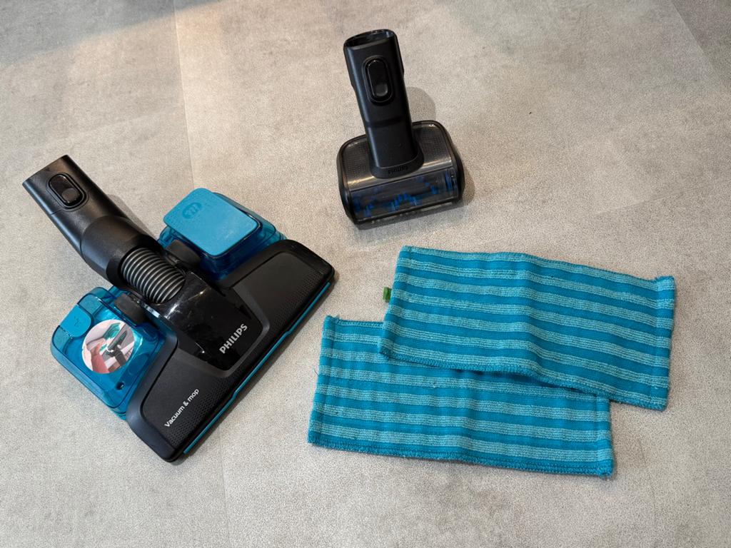 Nieuwe Philips Vacuum & Mop incl 2 dweildoeken en borstel, Combi-reiniger, Philips, Dweilfunctie, Ophalen of Verzenden