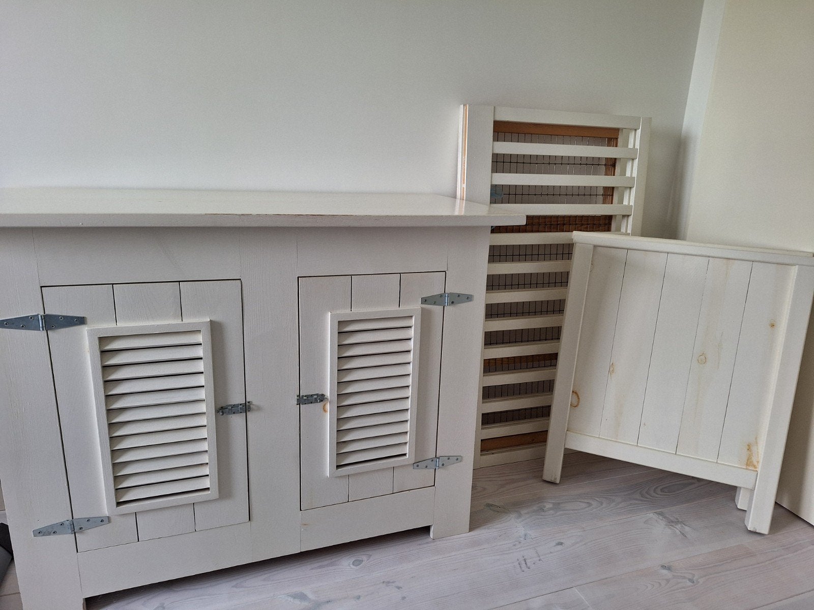 Commode en ledikant van Kids Factory, Kinderen en Baby's, Kinderkamer | Complete kinderkamers, Ophalen, Gebruikt, Jongetje of Meisje