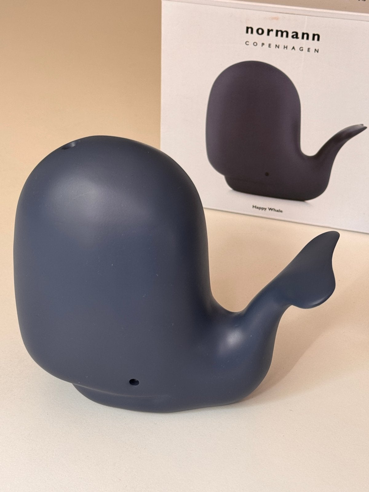 Normann Copenhagen happy whale blauw NIEUW, Ophalen of Verzenden, Beeld, Blauw, Hout