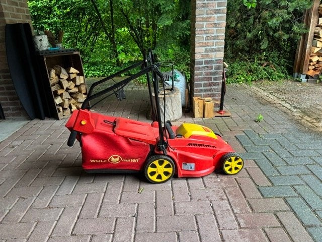 grasmaaier electrisch Wolf Garten, Tuin en Terras, Grasmaaiers, Gebruikt, Elektrische grasmaaier, 30 t/m 39 cm, Opvangzak, Ophalen