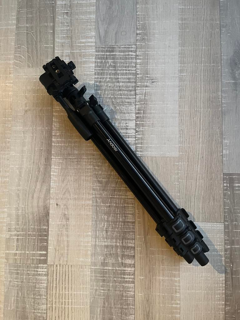 Andoer Statief met Telefoonhouder, Zo goed als nieuw, 150 tot 175 cm, Met balhoofd, Ophalen of Verzenden