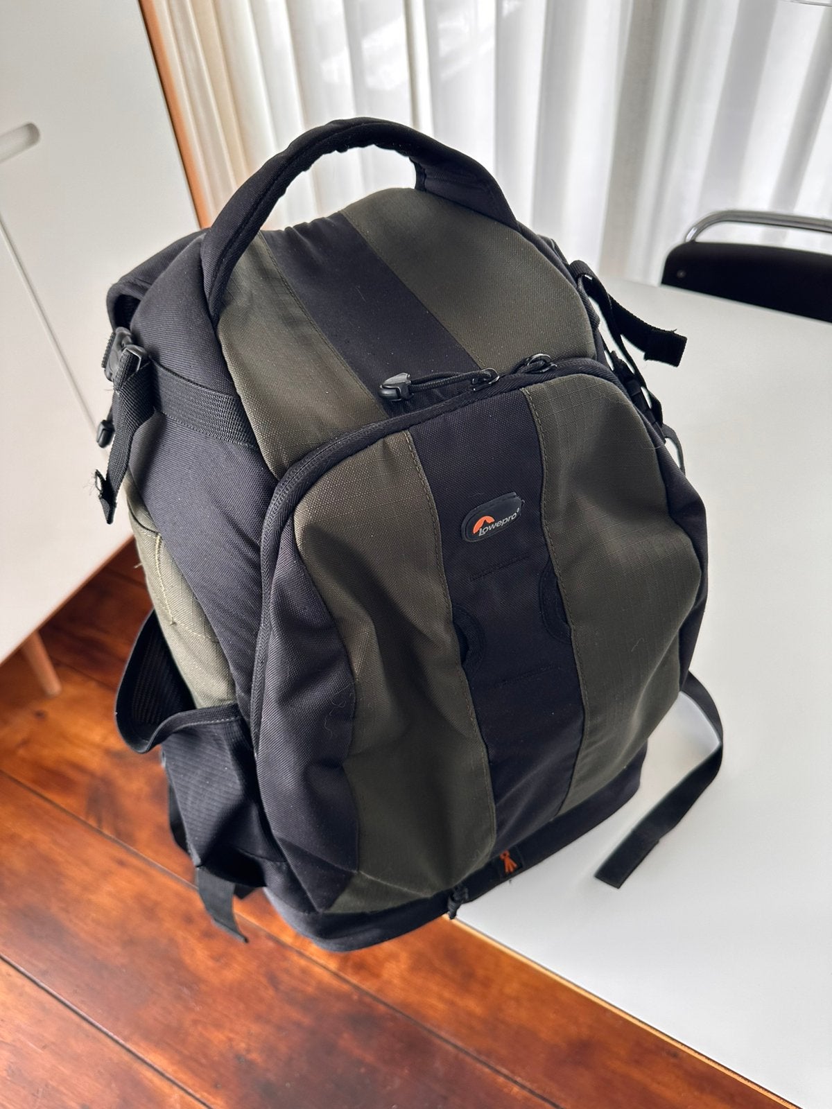 Lowepro Flipside 400 AW, Ophalen, Zo goed als nieuw, Rugtas, Lowepro