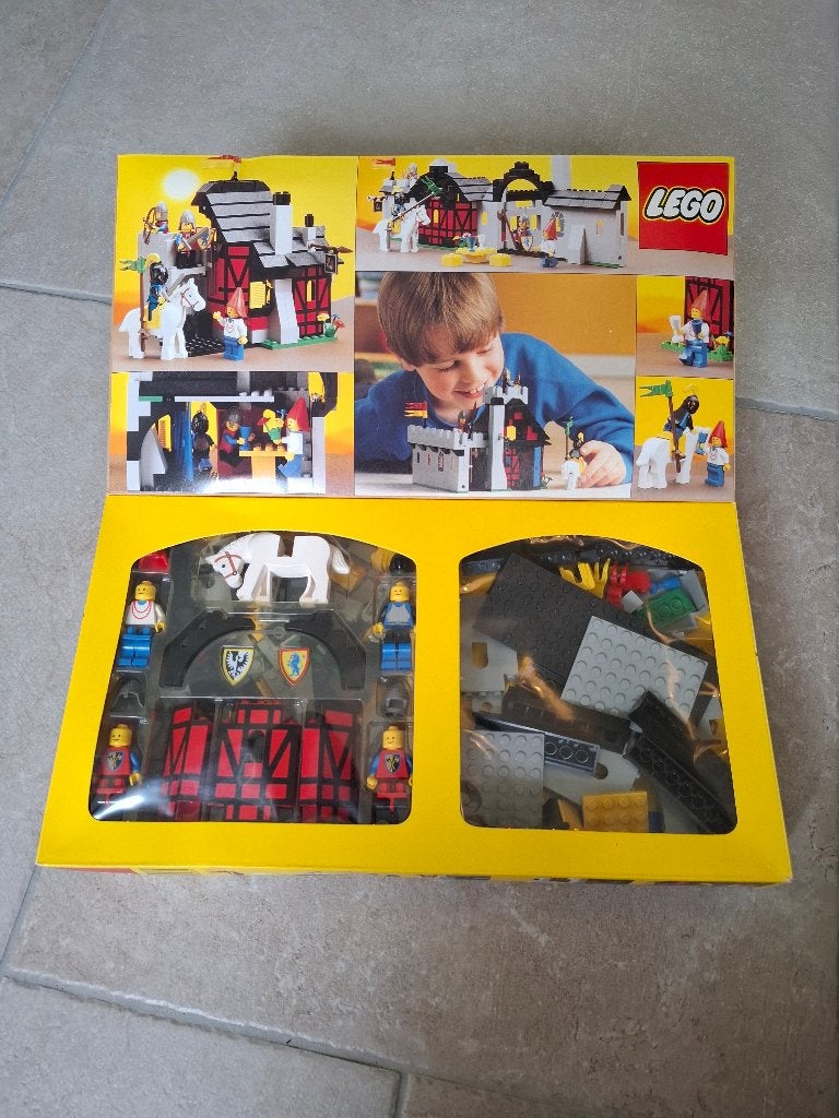 Lego Castle 6067 - Guarded Inn, Lego, Ophalen of Verzenden, Zo goed als nieuw, Inclusief instructies