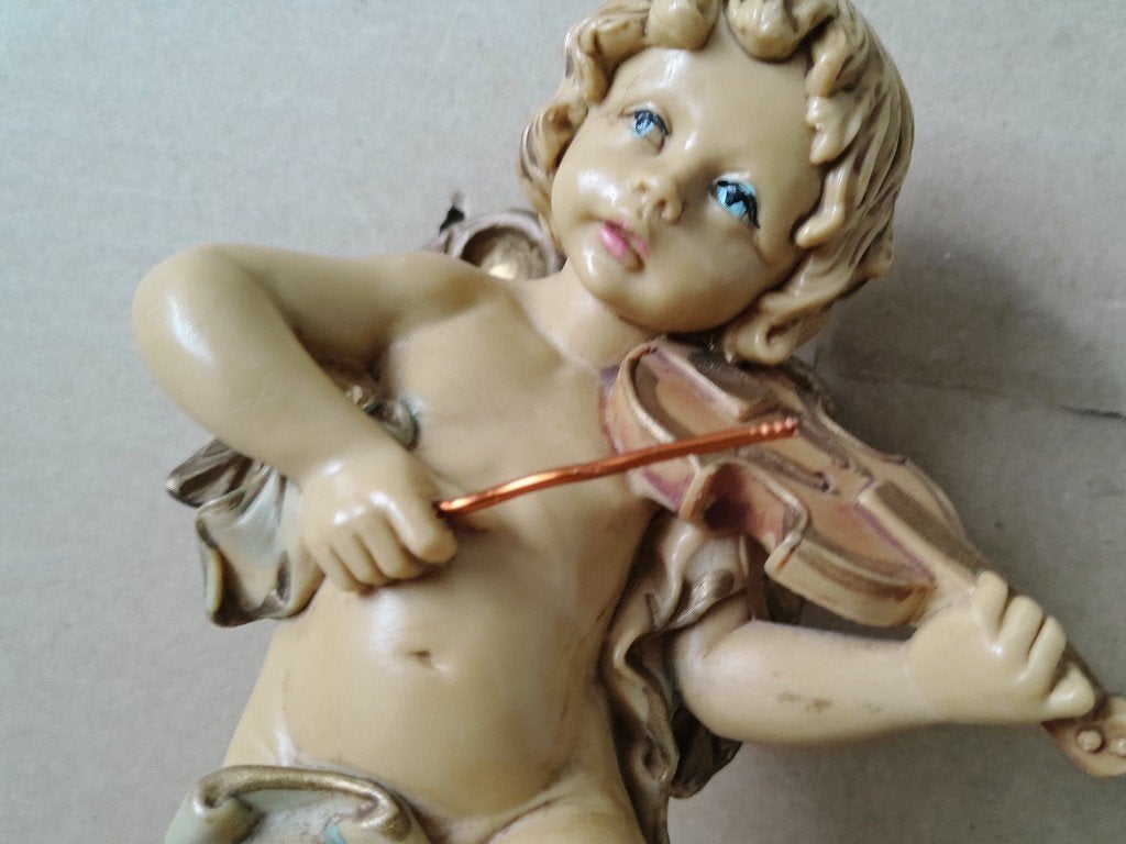Vintage wandbeeld engel met viool Simonelli Fontanini 15cm, Ophalen of Verzenden, Gebruikt, Beeld(je), Christendom | Katholiek