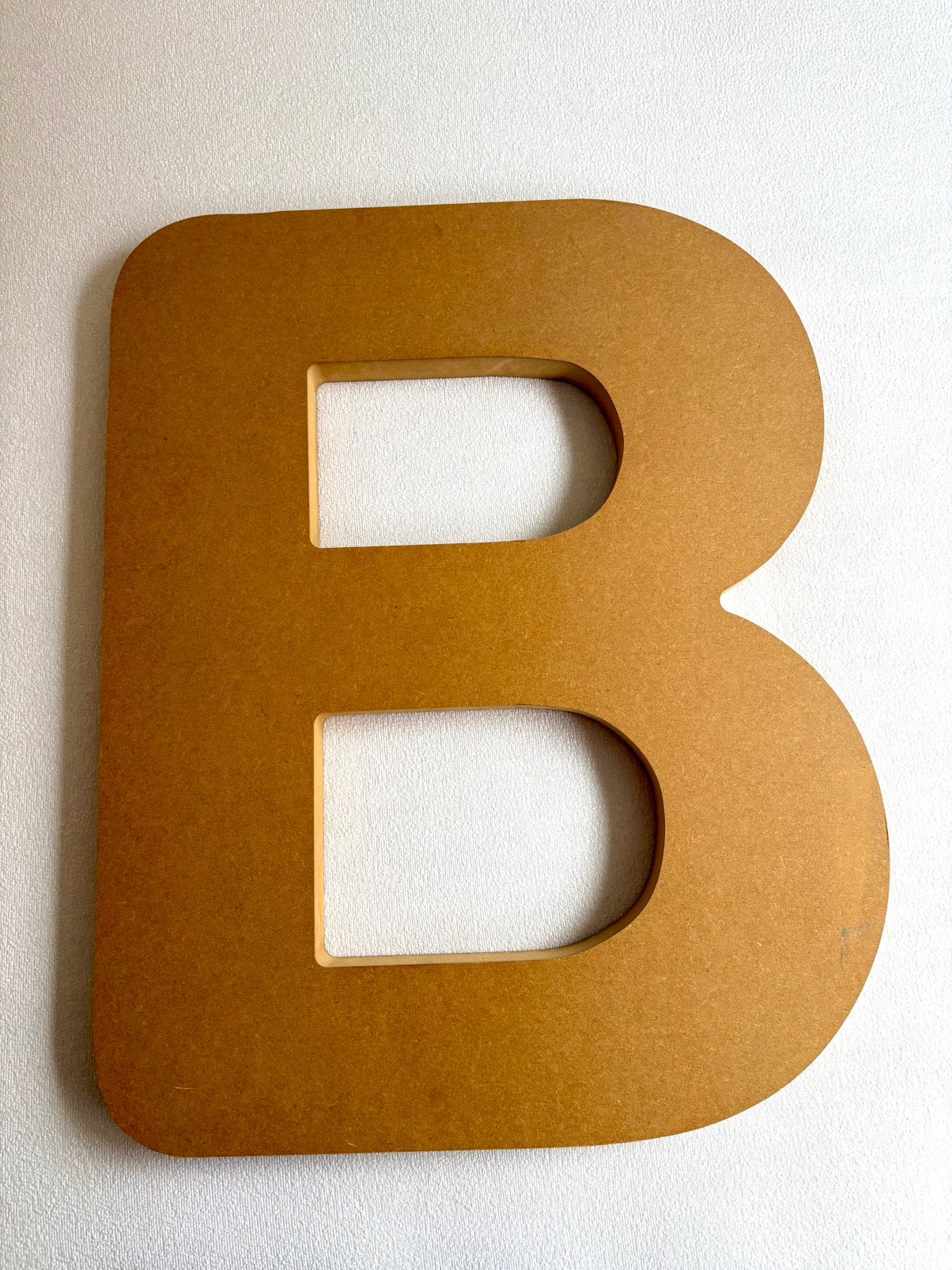 Grote letter B mdf hout, Beige, Gebruikt, Industrieel, 68 cm