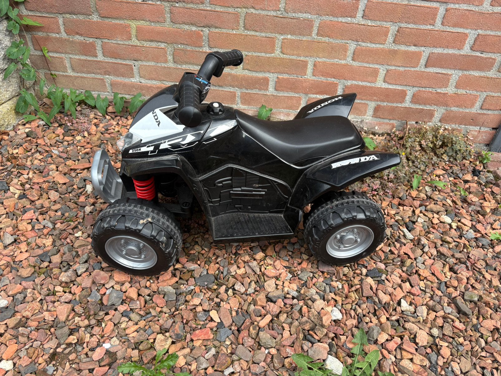 Kinder quad, Zo goed als nieuw