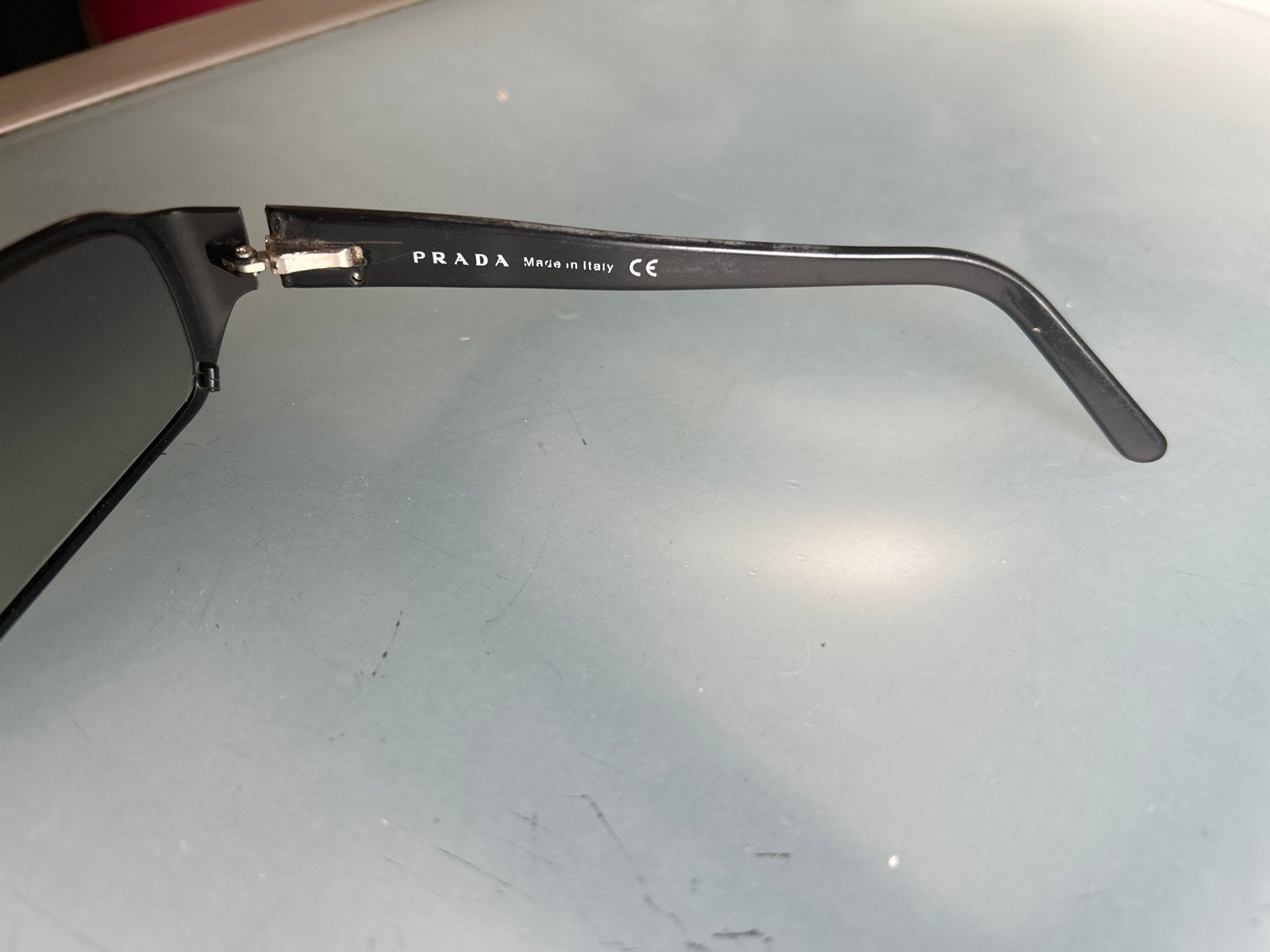 Prada Zonnebril Zwart - Made in Italy, Gebruikt, Zonnebril, Prada, Zwart