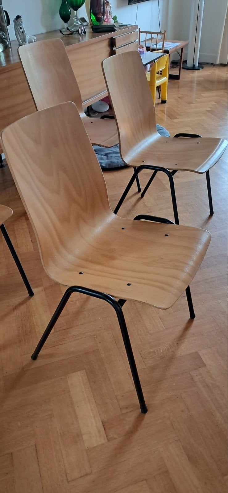 Mondial stapelbare houten stoelen, vintage jaren '70, Ophalen