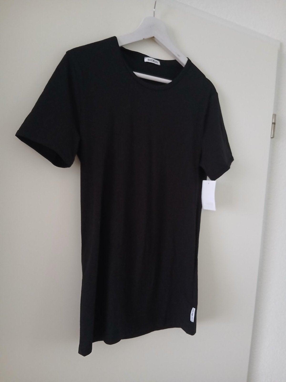 Stijlvol t-shirt mét prijskaartje van BIKKEMBERGS. Maat L., Maat 52/54 (L), BIKKEMBERGS, Verzenden, Zwart