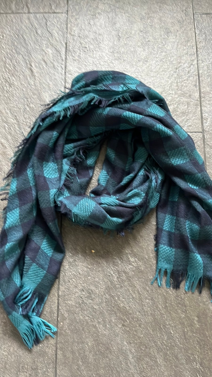 Esprit sjaal, Ophalen of Verzenden, Zo goed als nieuw, Maat 46/48 (XL) of groter, Sjaal