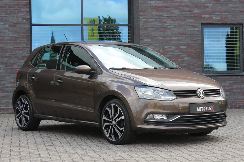 Volkswagen Polo 1.2 TSI Comfortline € 9.499,00, 4 cilinders, Bruin, Leder en Stof, Bedrijf