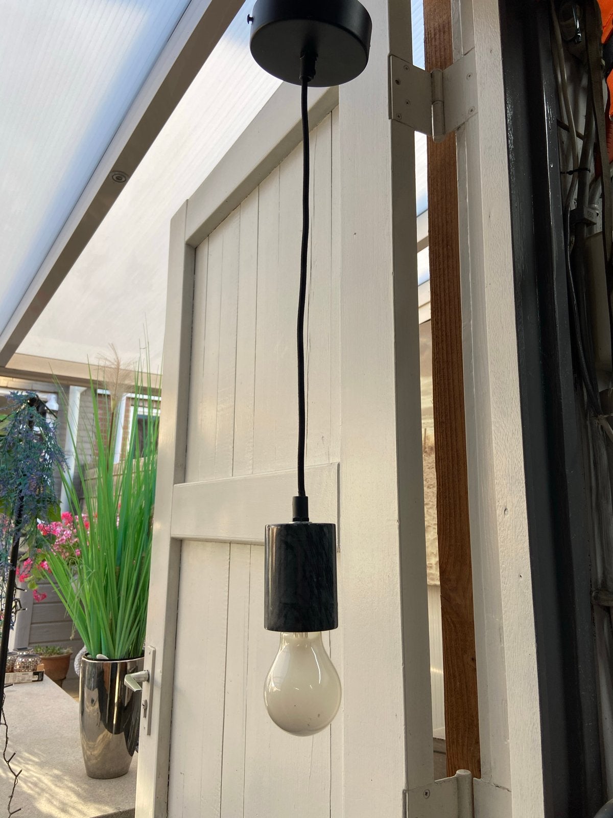 Moderne hanglamp met marmer fitting, Huis en Inrichting, Ophalen, Zo goed als nieuw, Steen/keramiek, E27 (groot)
