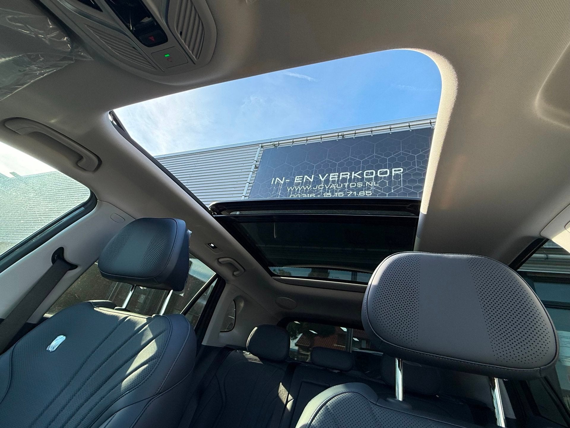 Geely Starray EM-i 1.5 Max+ PANO/FLYME Direct Leverbaar, Auto's, Gebruikt, 750 kg, 4 cilinders, Met garantie (alle)