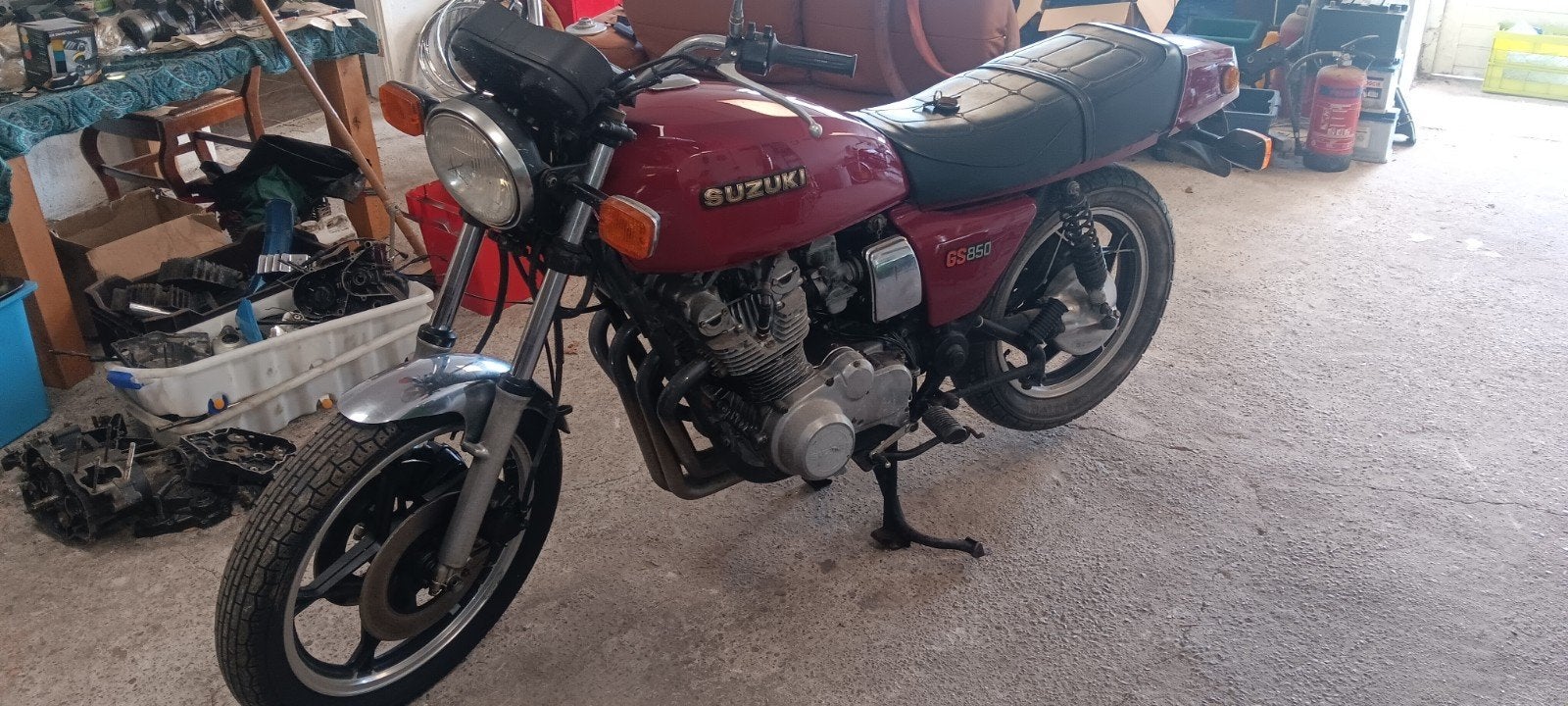 Suzuki gs 850