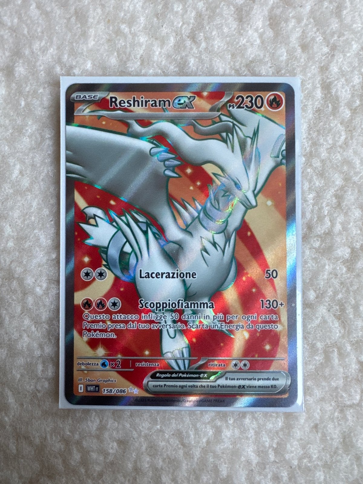 Reshiram EX 158/086 Italiaanse Pokémon Kaart, Ophalen of Verzenden, Zo goed als nieuw, Losse kaart, Foil