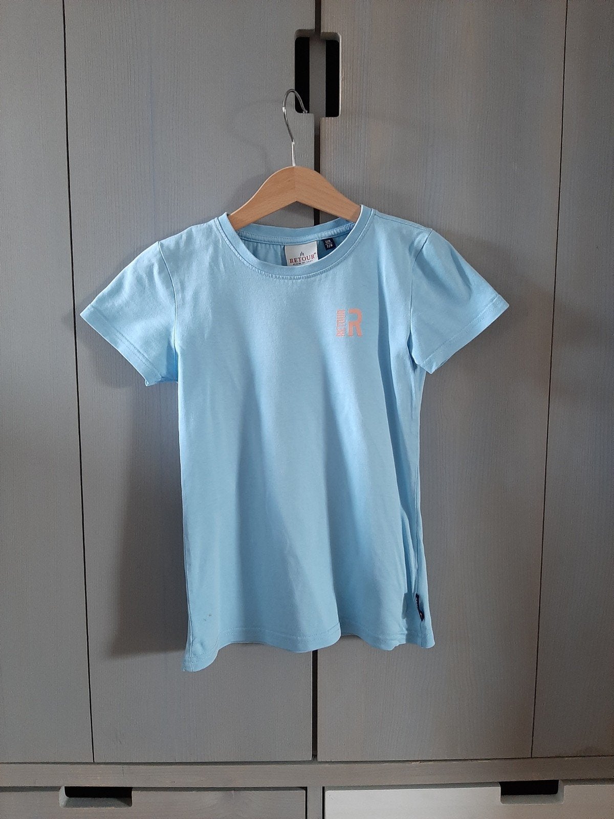 Retour Jeans T-shirt Abram lichtblauw maat 122/128., Gebruikt, Ophalen of Verzenden, Retour Jeans, Shirt of Longsleeve
