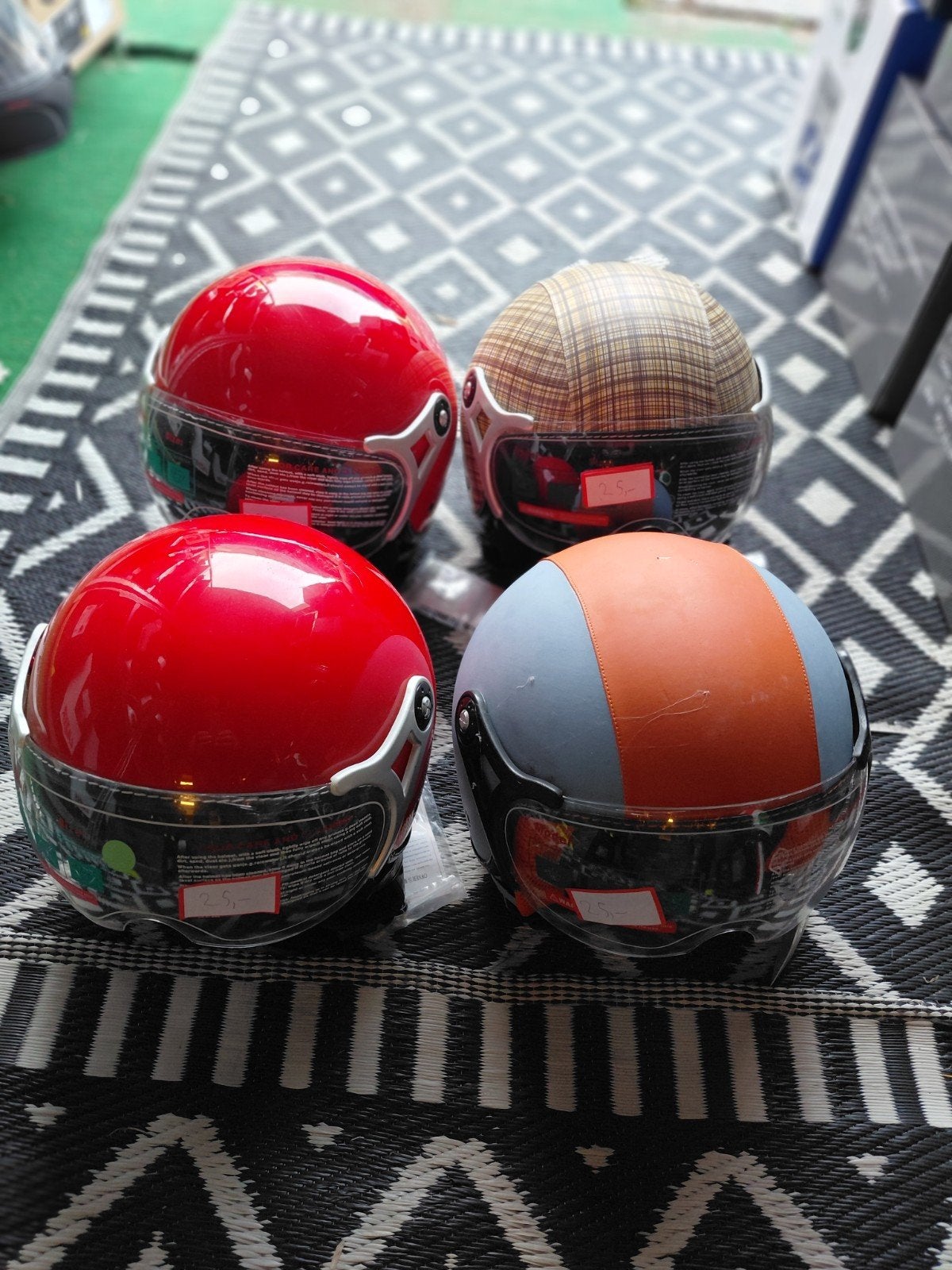 nieuwe helm maat M.  oude voorraad, Ophalen of Verzenden, Nieuw, Medium