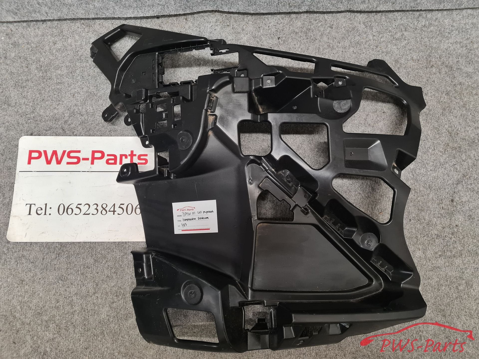 BMW X1 U11 M-PAKKET M BUMPERSTEUN ADAPTER RECHTS VOORBUMPER, Gebruikt, -, -, Ophalen of Verzenden