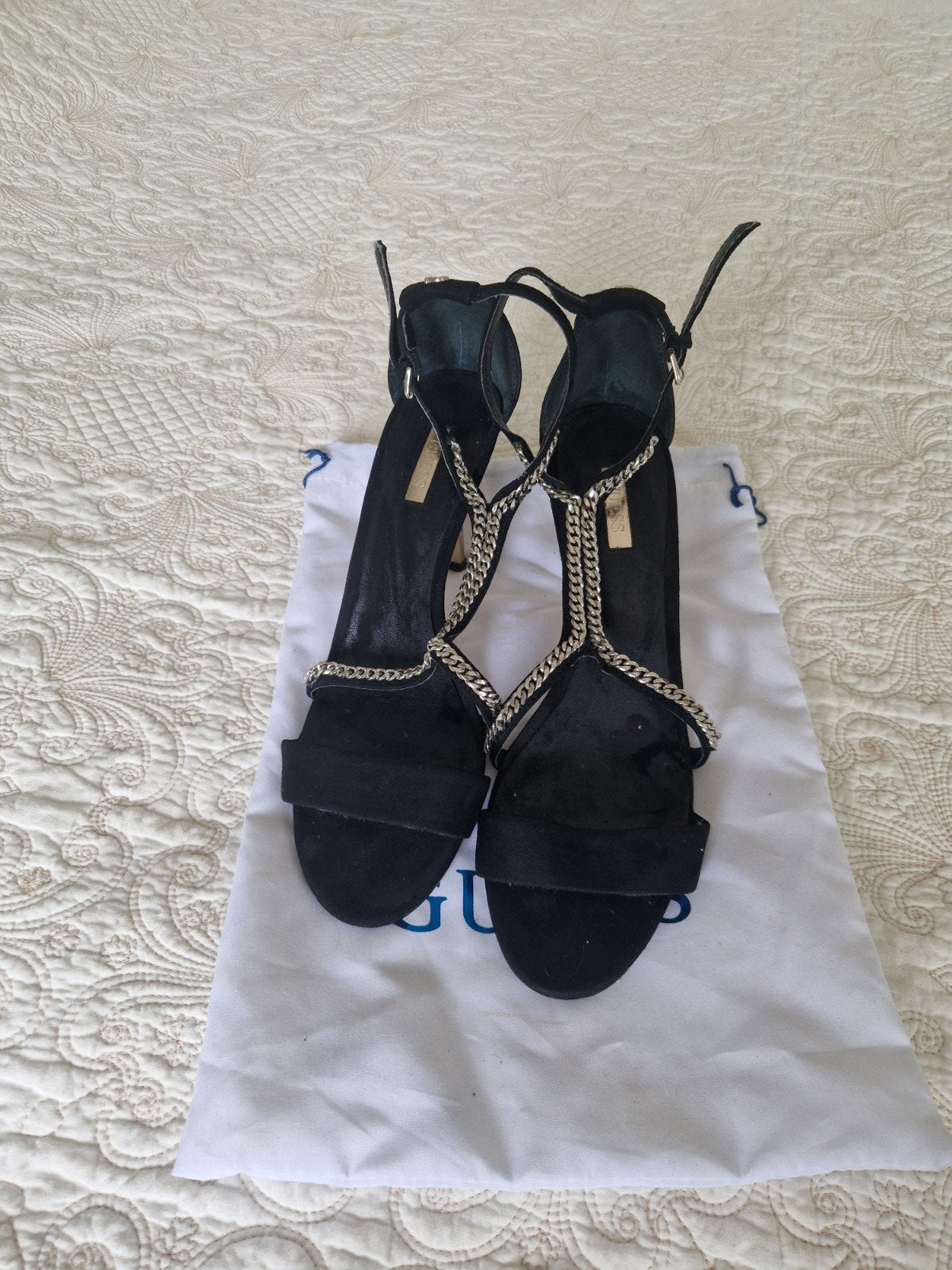 Guess Zwarte Sandalen met Hak en Kettingdetails, Kleding | Dames, Guess, Zwart, Ophalen of Verzenden, Schoenen met hoge hakken