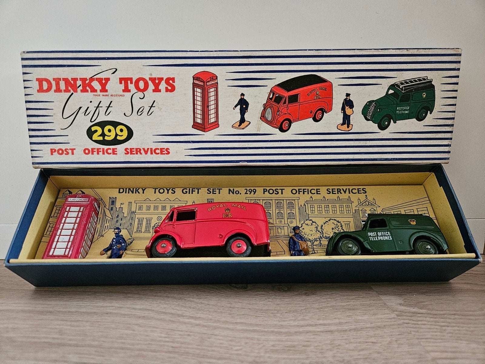 Dinky Toys Gift Set 299 Post Office Services, Ophalen of Verzenden, Gebruikt, Auto, Dinky Toys