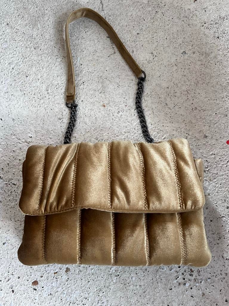 Goudkleurige schoudertas van Zara, Ophalen of Verzenden, Zo goed als nieuw, Goud, Overige merken