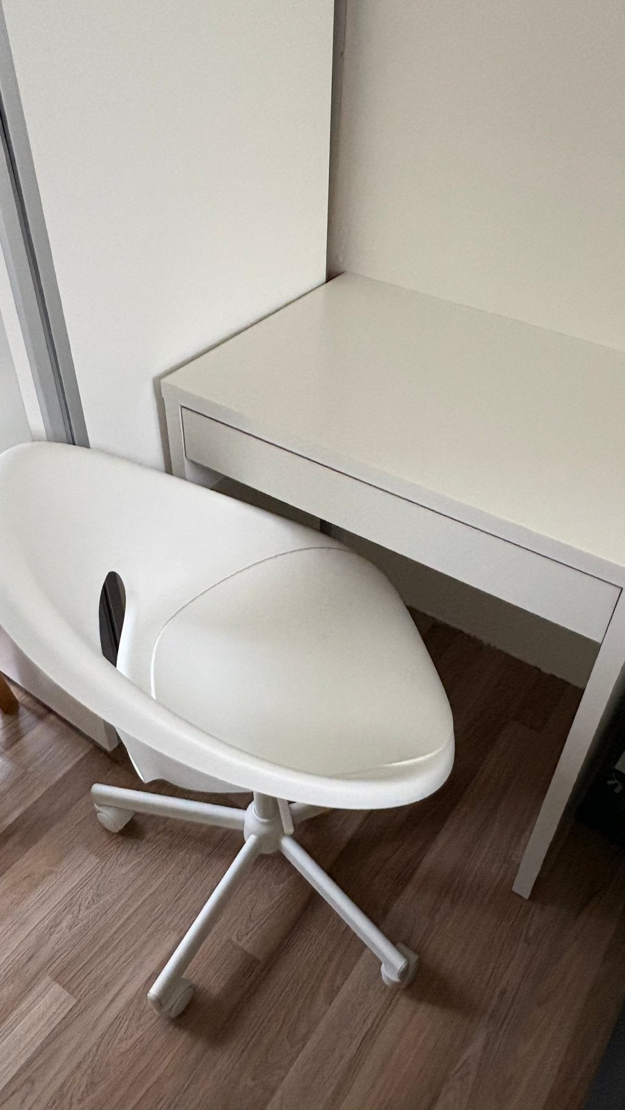 IKEA Bureau + bureaustoel - wit, Huis en Inrichting, Bureaus, Ophalen, Scandinavisch, 73 cm, 50 cm