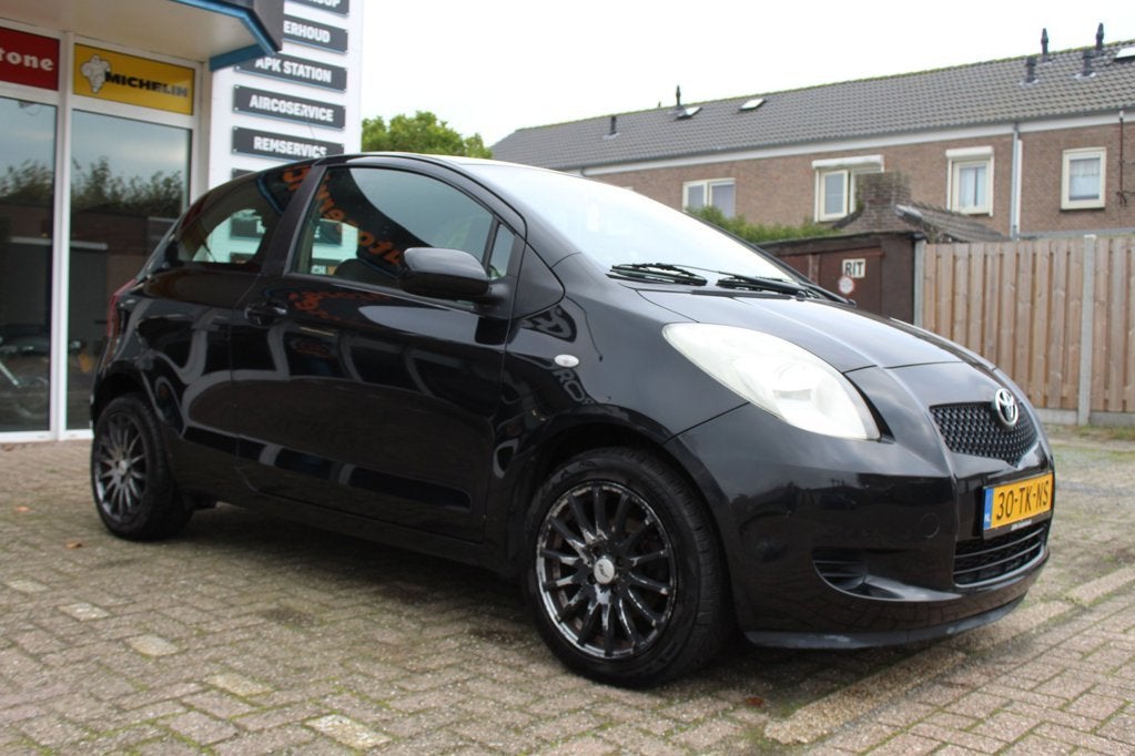 Toyota Yaris 1.3 VVTi Sol, Voorwielaandrijving, Stof, Zwart, 4 cilinders