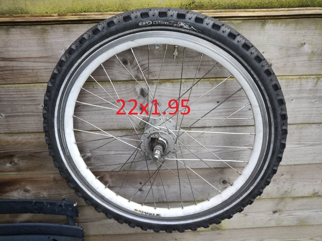 22 X1.95 voorwiel voor BATAVUS SNAKE  met naafdynamo, Ophalen, Gebruikt