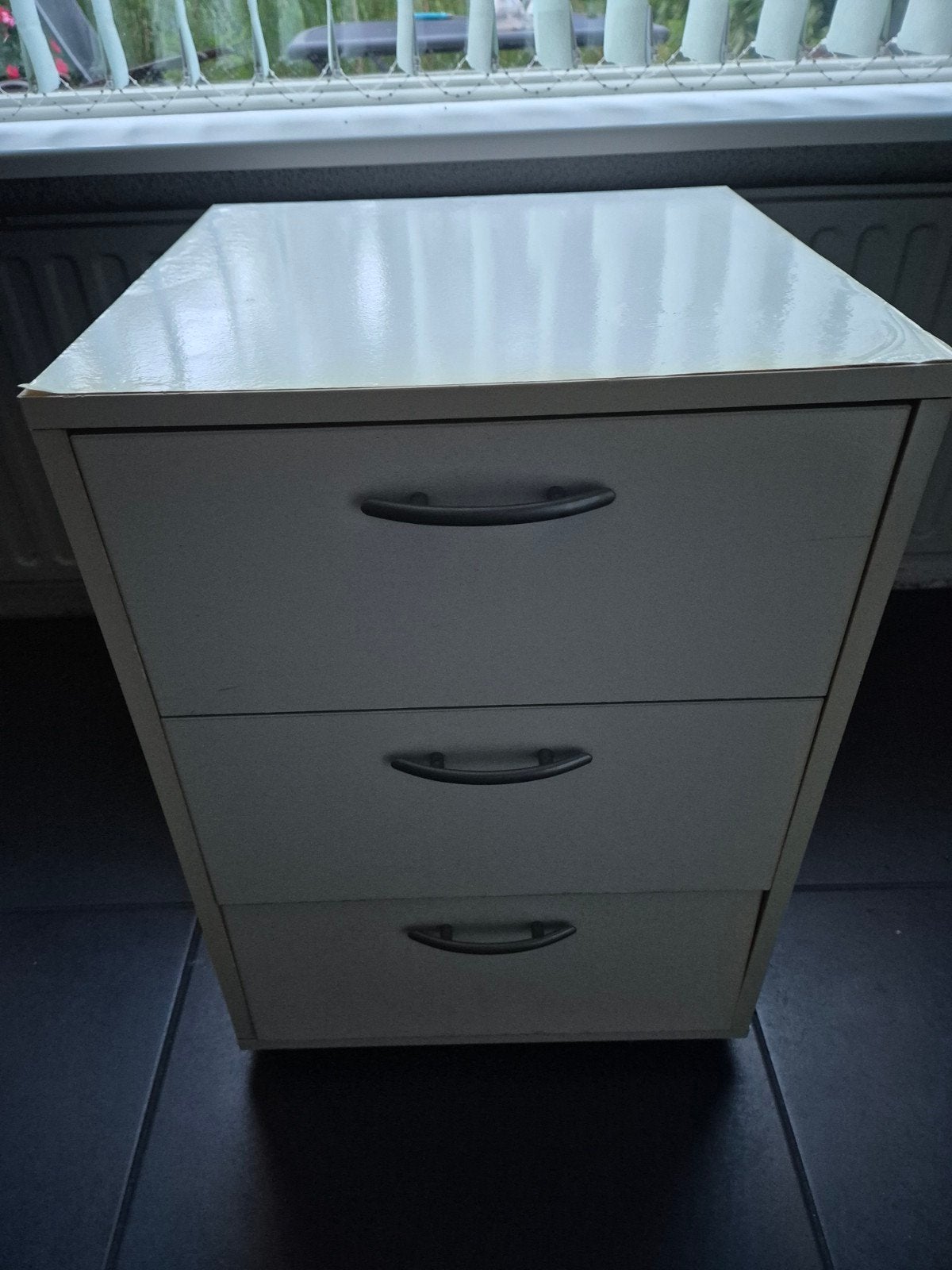 GRATIS: Ladenblok wit, Ophalen, 25 tot 50 cm, Minder dan 50 cm, Minder dan 100 cm