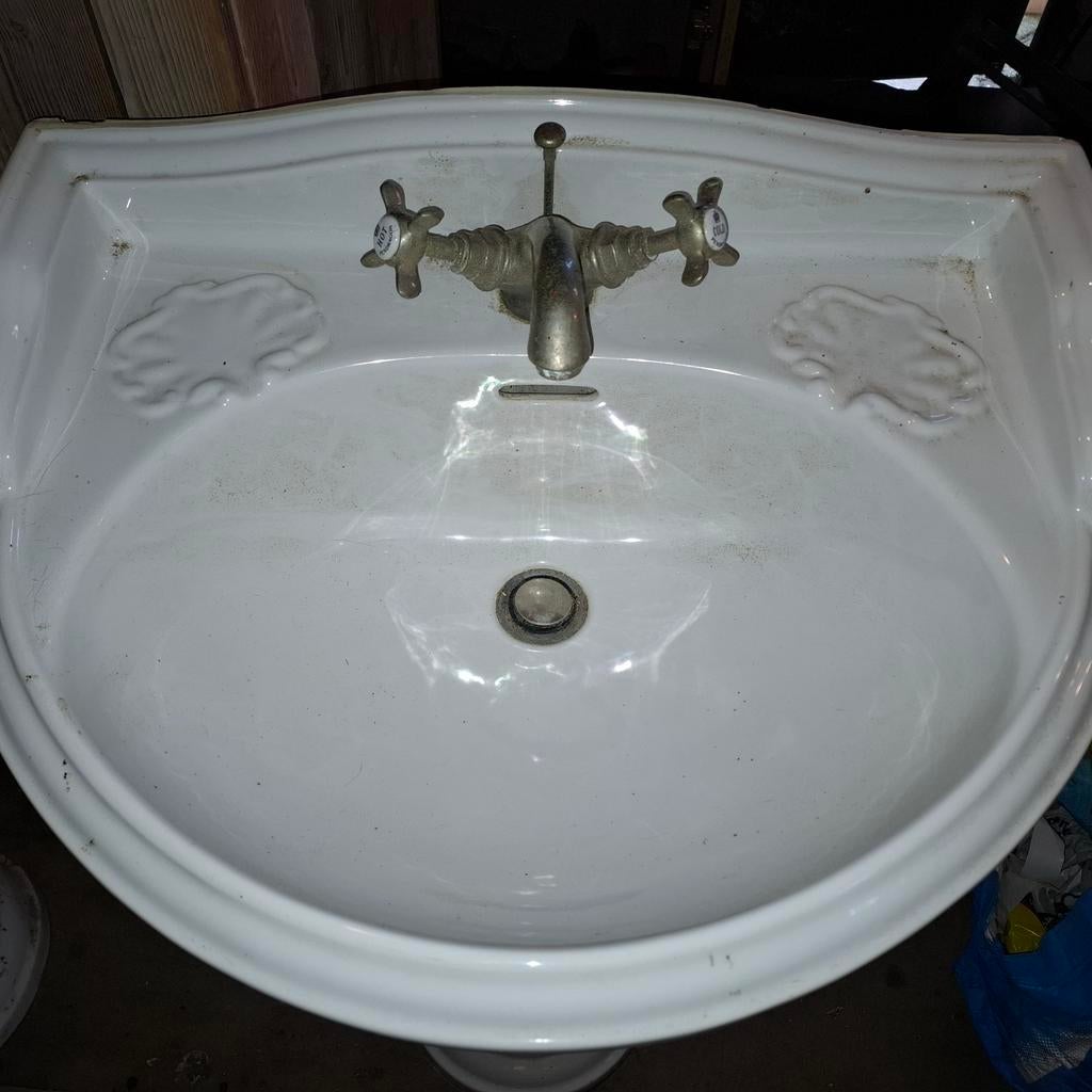 2 Antieke Wastafels op Zuil - Klassieke Badkamer Stijl, Ophalen