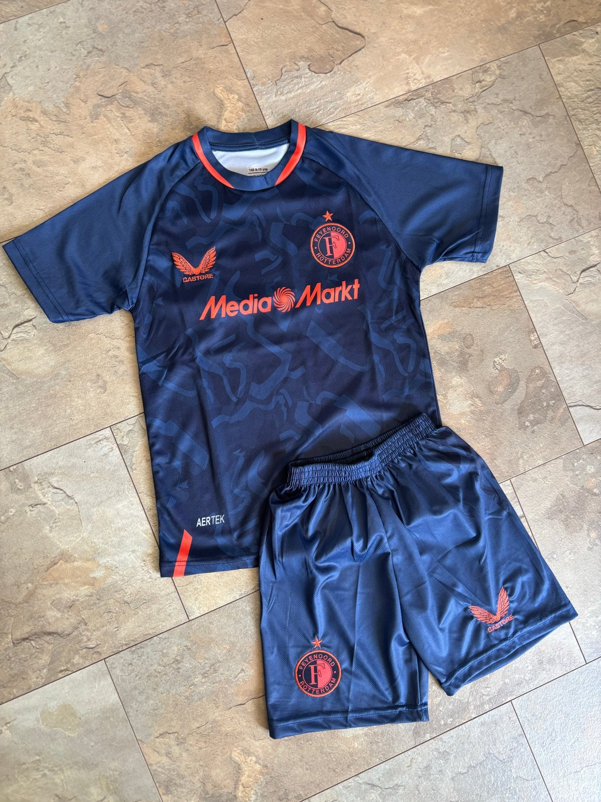 Feyenoord Tenue kids maat 128, Blauw, Ophalen of Verzenden, Zo goed als nieuw, Voetbal