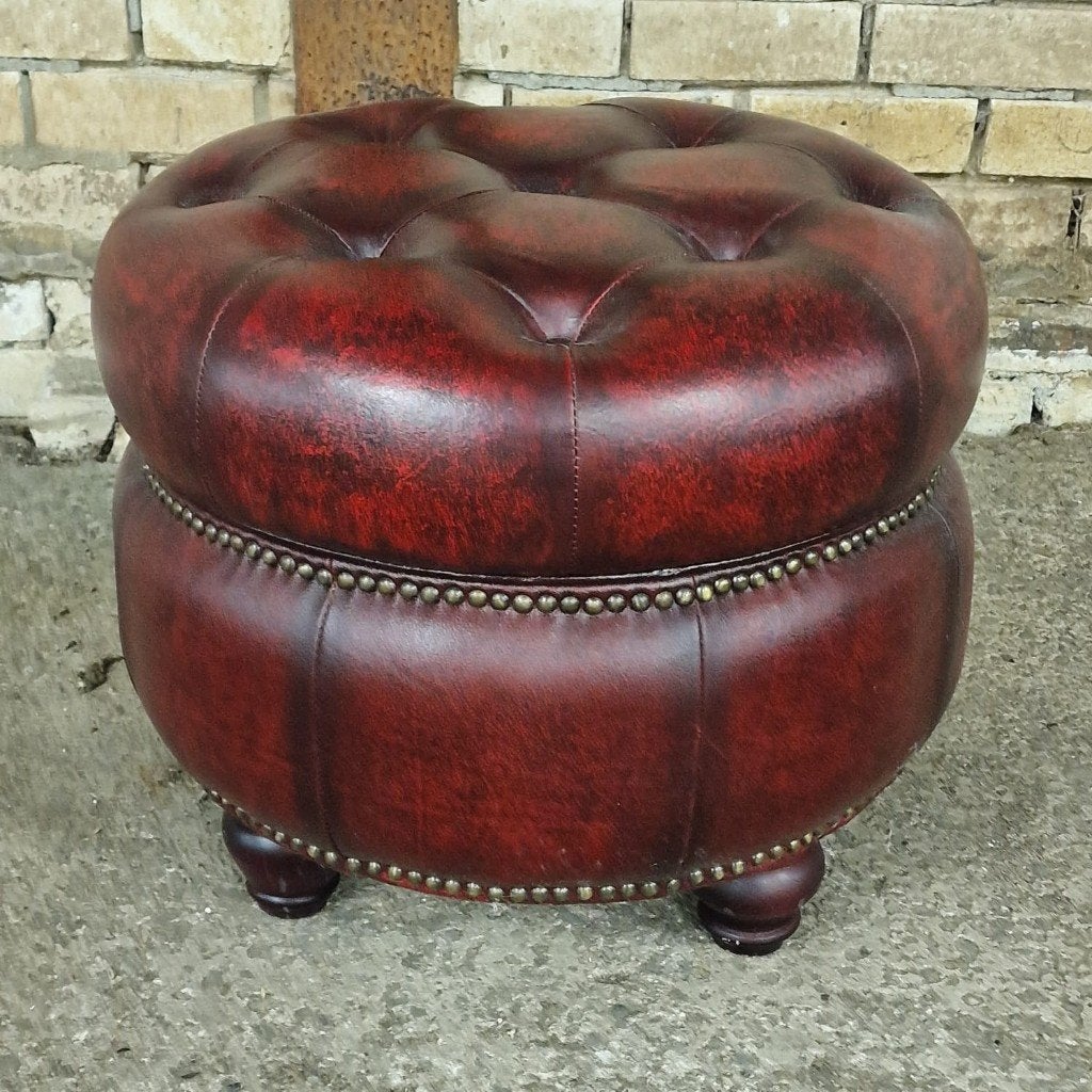 Chesterfield ronde hocker – Bordeauxrood leer, Ophalen, Rond, Leer, 50 tot 75 cm