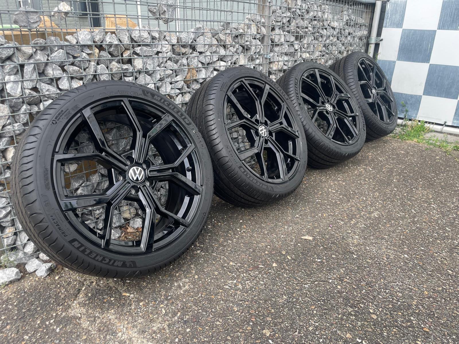 18” Volkswagen Polo velgen 5x100 + michelin 225 40 18, 18 inch, Banden en Velgen, Nieuw, Ophalen of Verzenden