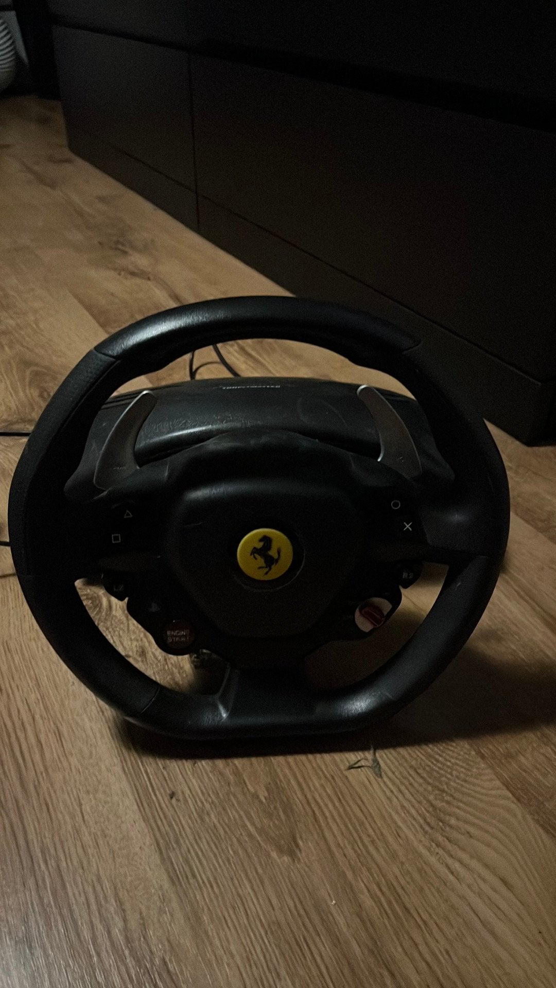 Thrustmaster ferrari stuur., Spelcomputers en Games, Spelcomputers | Xbox | Accessoires, Ophalen of Verzenden, Gebruikt, Stuurtje of Sportattribuut