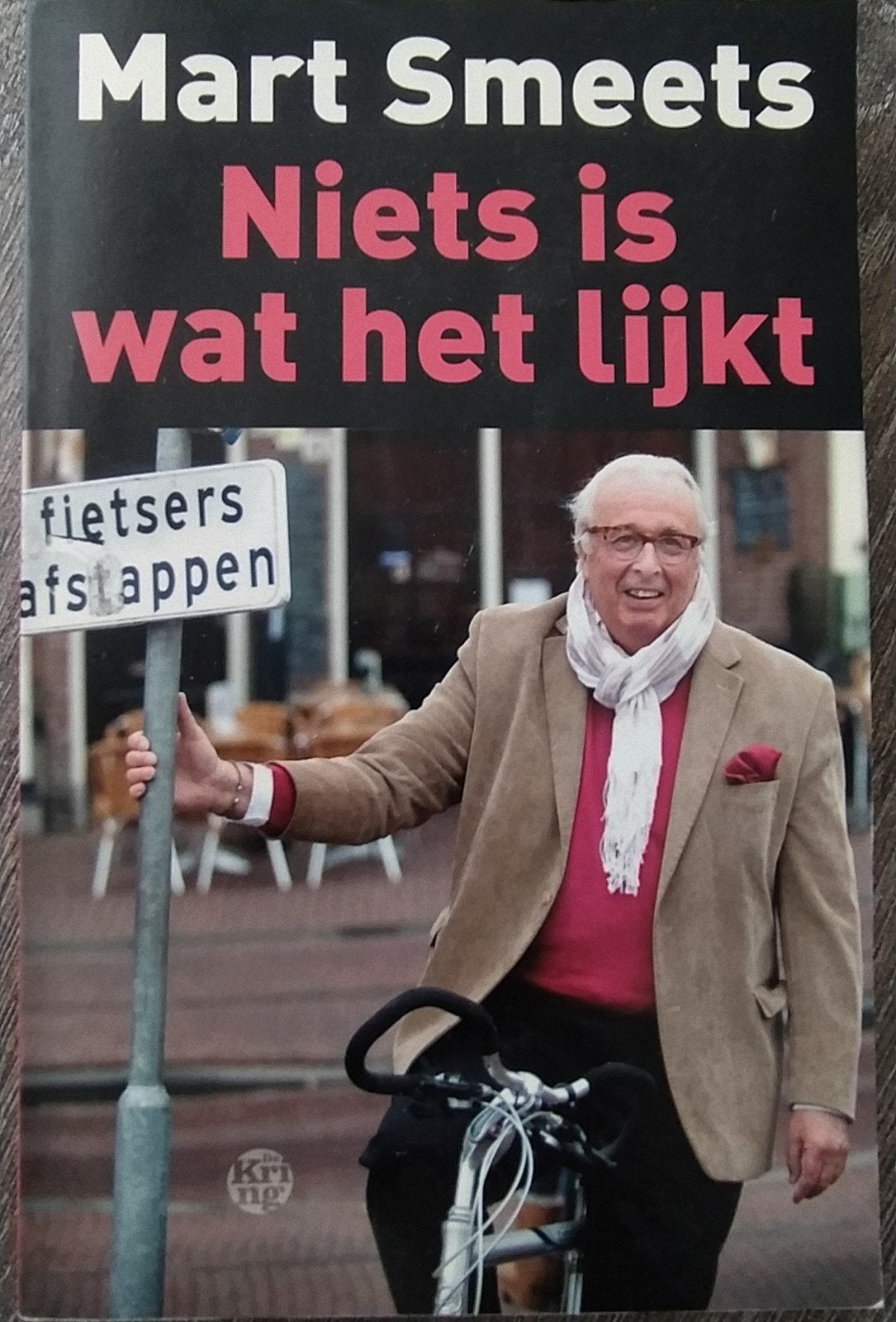 Mart Smeets - Niets is wat het lijkt (Sportverhalen), Ophalen of Verzenden, Gelezen, Mart Smeets, Overige sporten