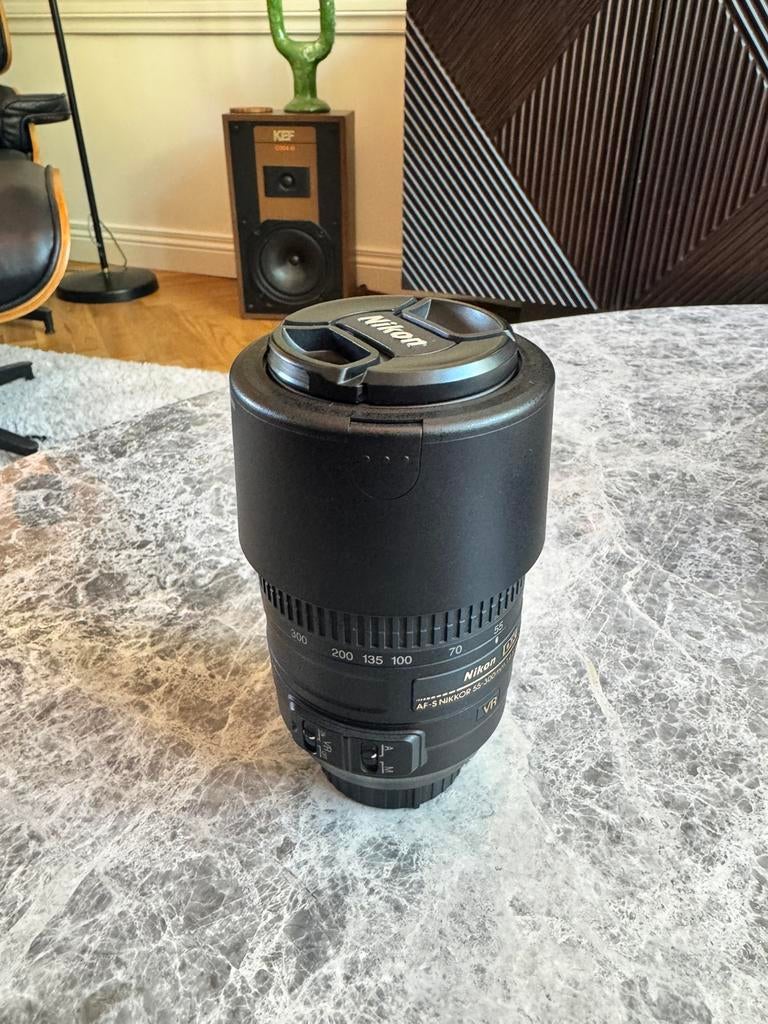 Nikon AF-S Nikkor 55-300 zoomlens, Ophalen of Verzenden, Zo goed als nieuw, Telelens