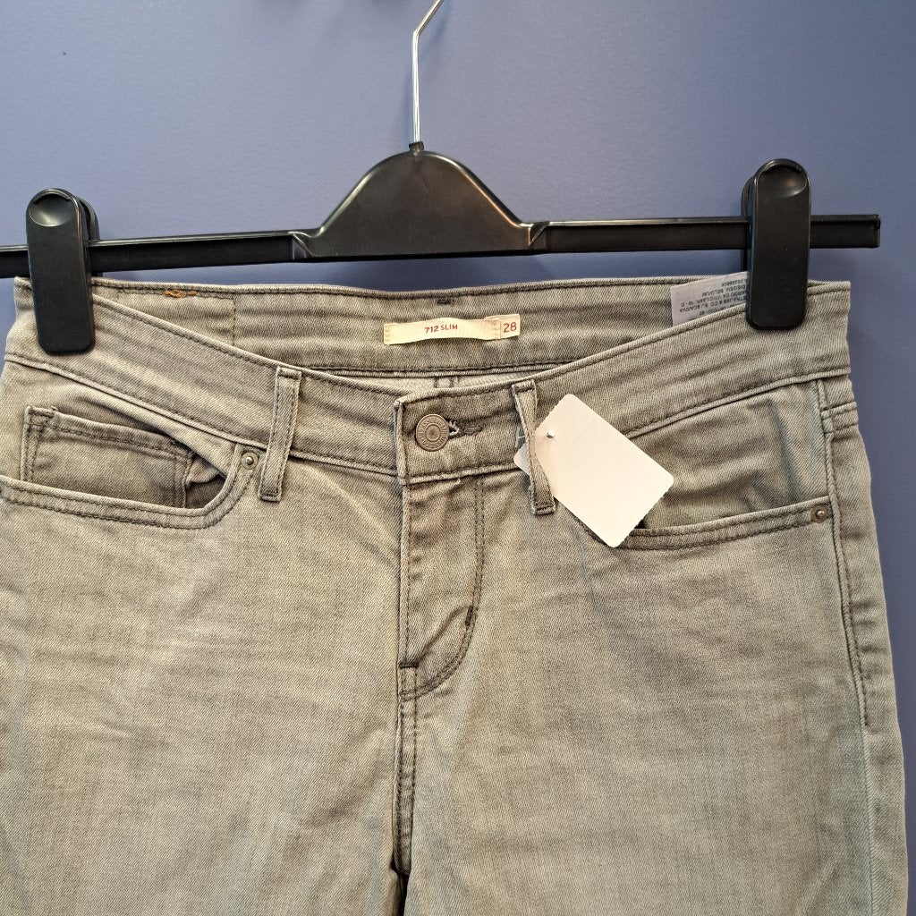 Levi Levi's 712 slim licht grijze jeans mt 28 / S nr 46978, ., Ophalen of Verzenden, Zo goed als nieuw, W28 - W29 (confectie 36)