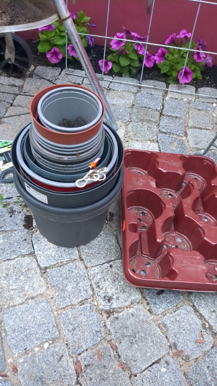 Gratis kweekpotjes, Ophalen, Kunststof, Gebruikt, Rond