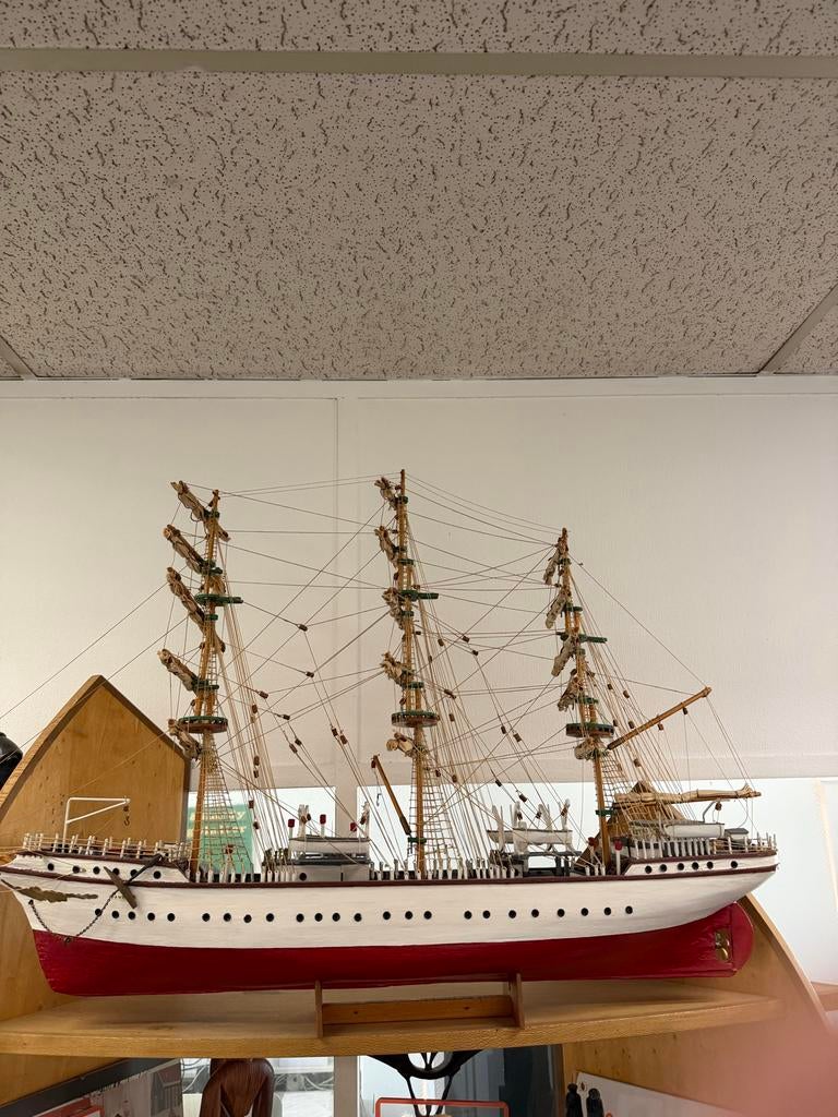 Gedetailleerd model zeilschip 'Danmark' - 105 cm, Hobby en Vrije tijd, Modelbouw | Boten en Schepen, Ophalen, Zo goed als nieuw