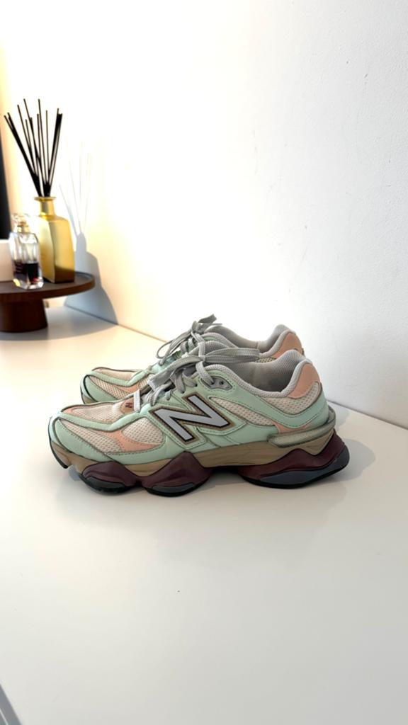 New Balance 9060 Clay Ash 41.5, Ophalen of Verzenden, Zo goed als nieuw, Overige kleuren